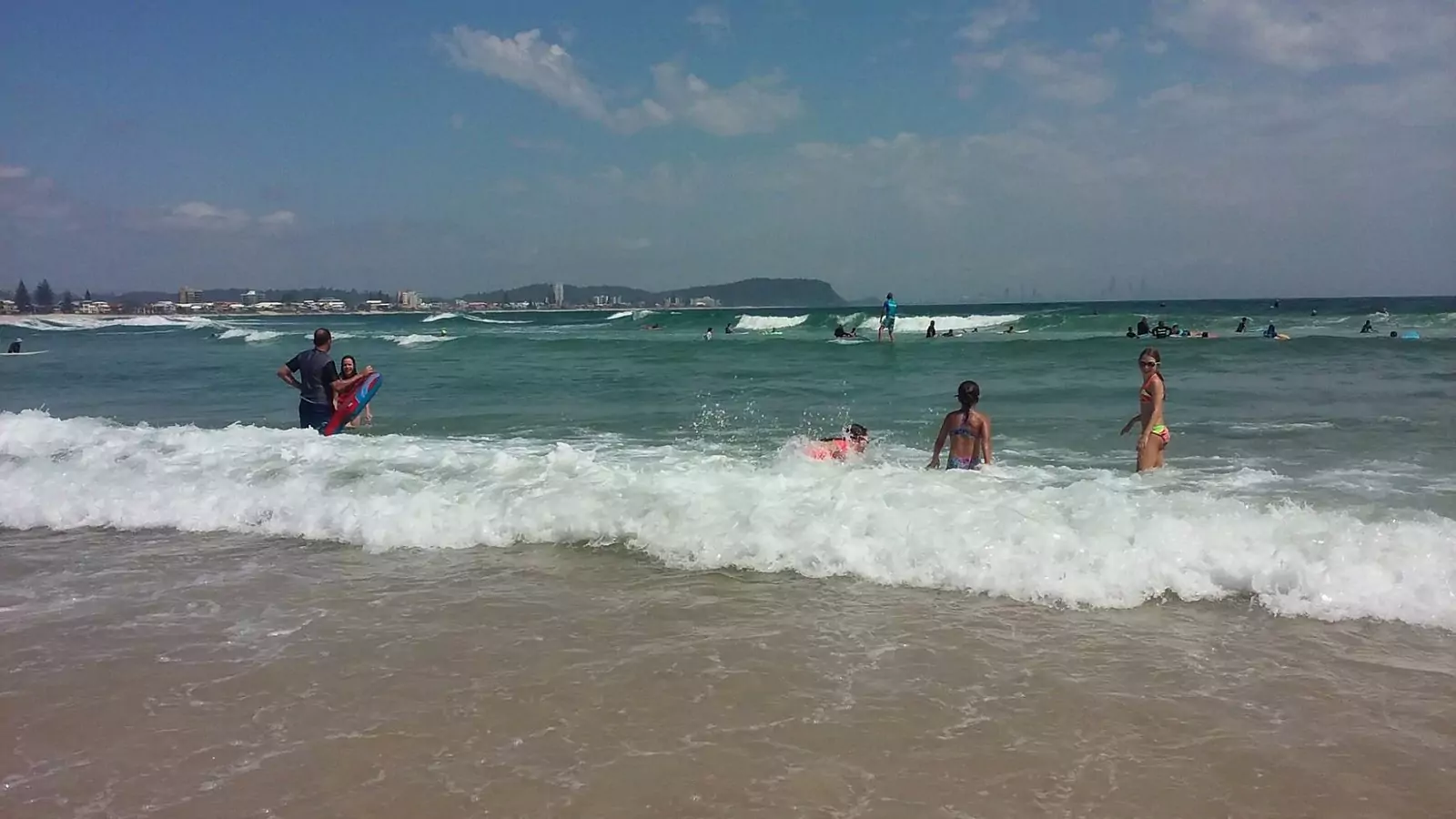 surf-lesson-at-currumbin-67b683e8a785b