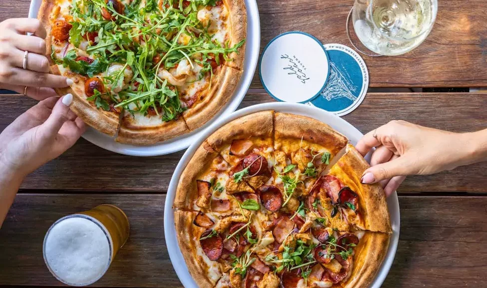 gold-coast-tavern-food