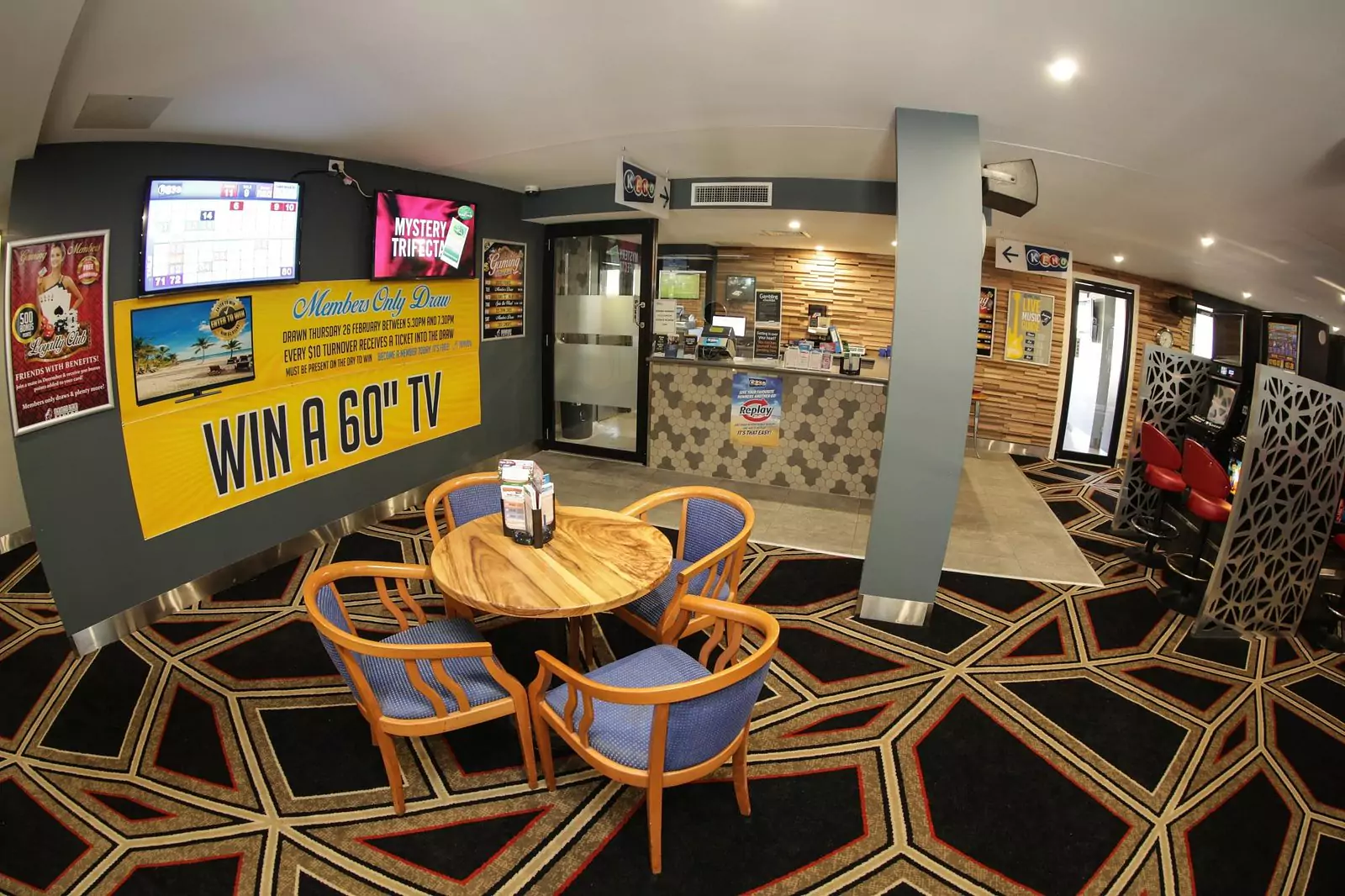mermaid-beach-tavern-gaming-room