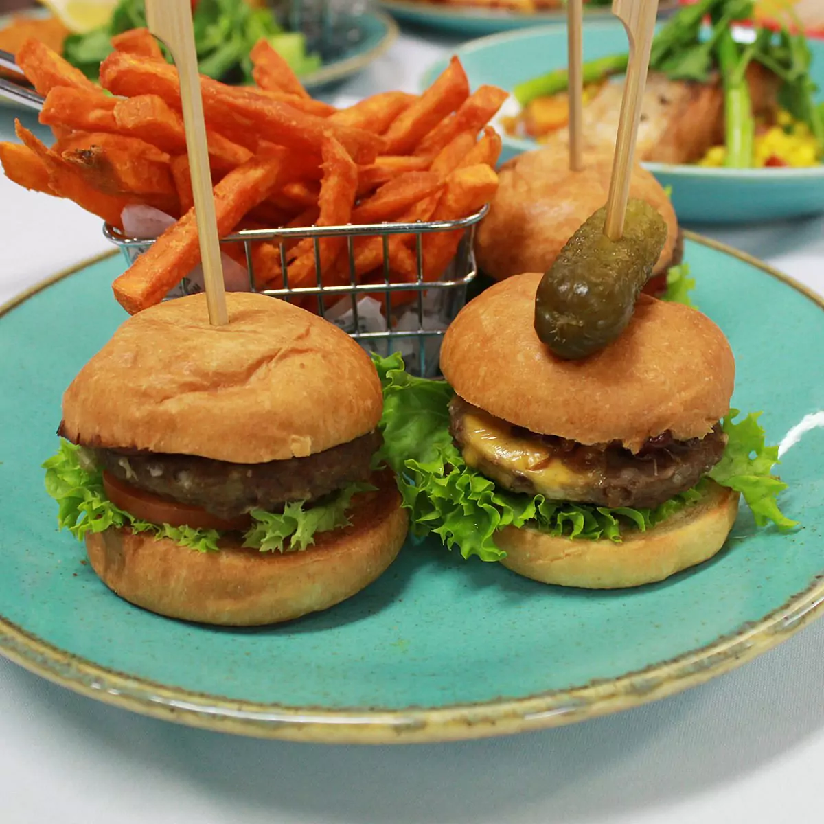 wagyu-beef-sliders-at-frenzys