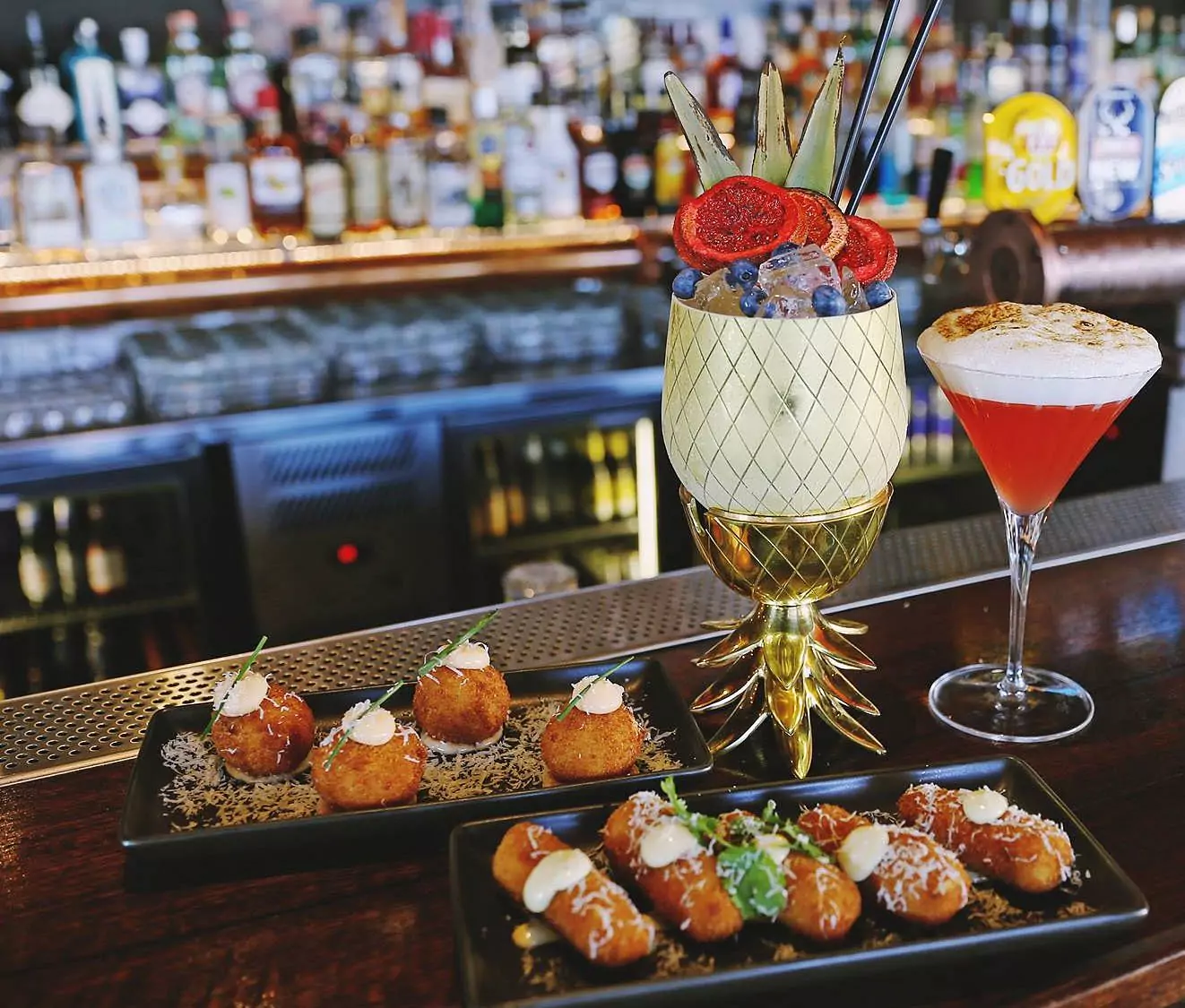 steampunk-surfers-paradise-cocktails-and-share-plates
