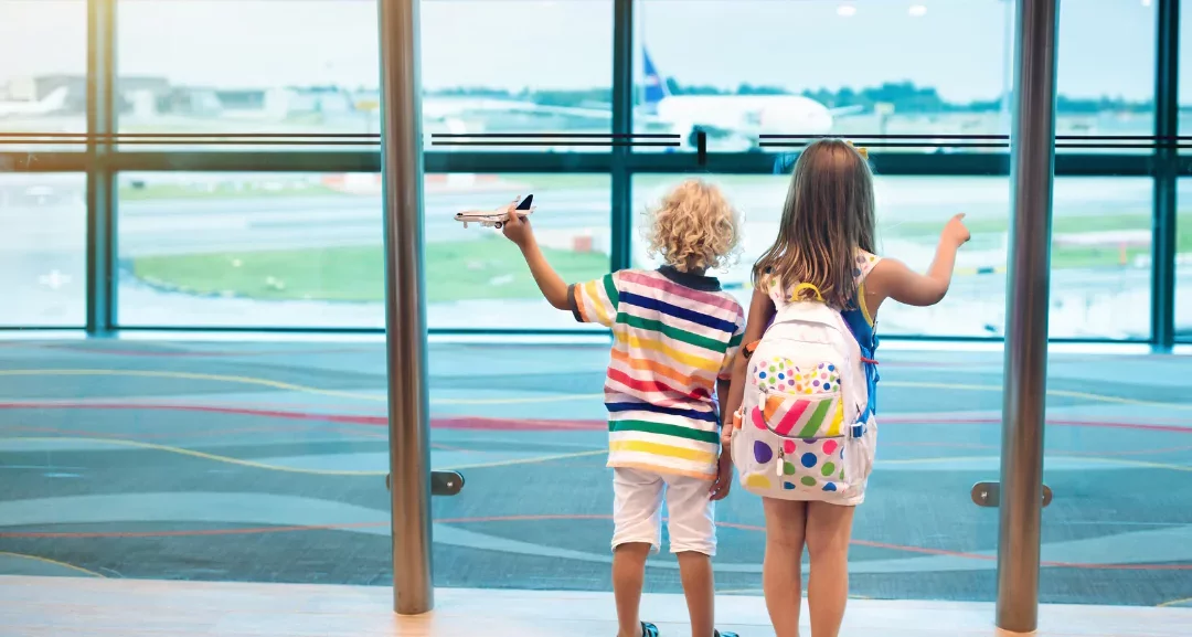 flying-in-the-air-with-young-child-blog